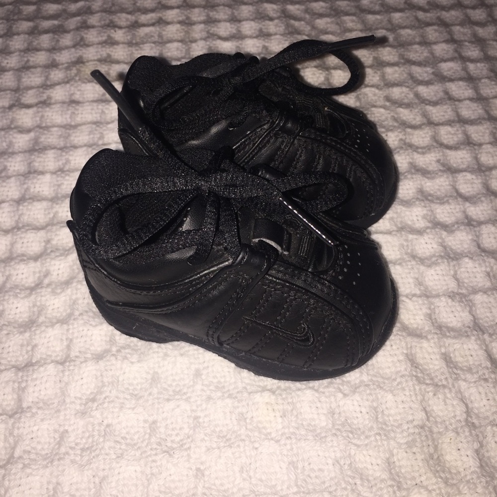Baby Nike sneakers 2c!!!